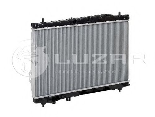 Радиатор охлаждения Trajet 2.0/2.4/2.7 (00-) МКПП (LRc 08A3) Luzar  арт. LRC08A3